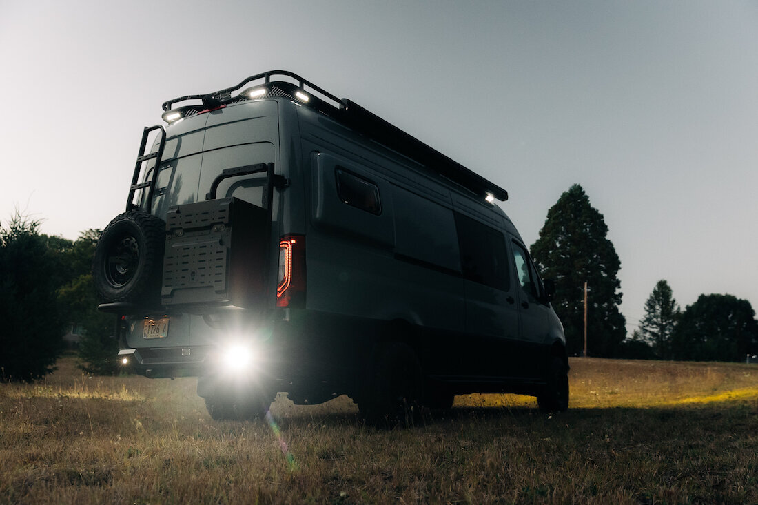 1_PawPrintsPitStops250918_BMV_SlowFastcreative_1063