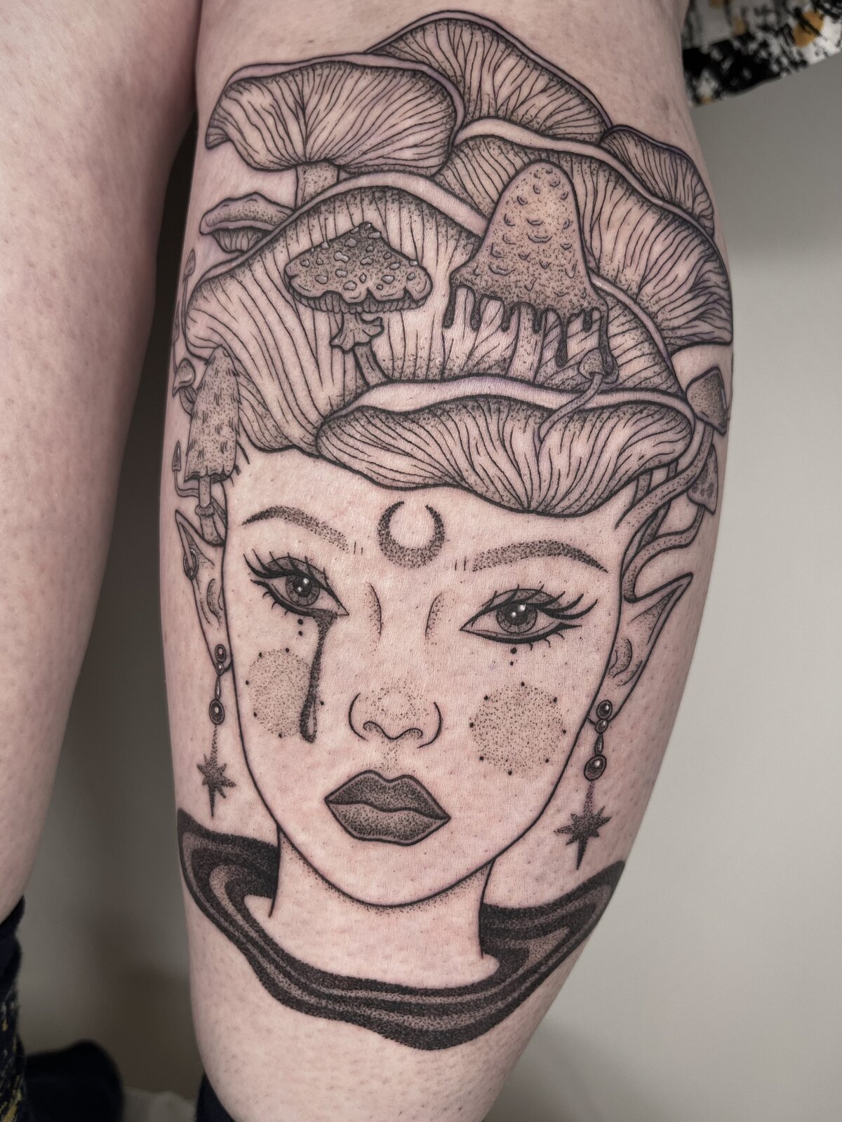 black-and-grey-fine-line
