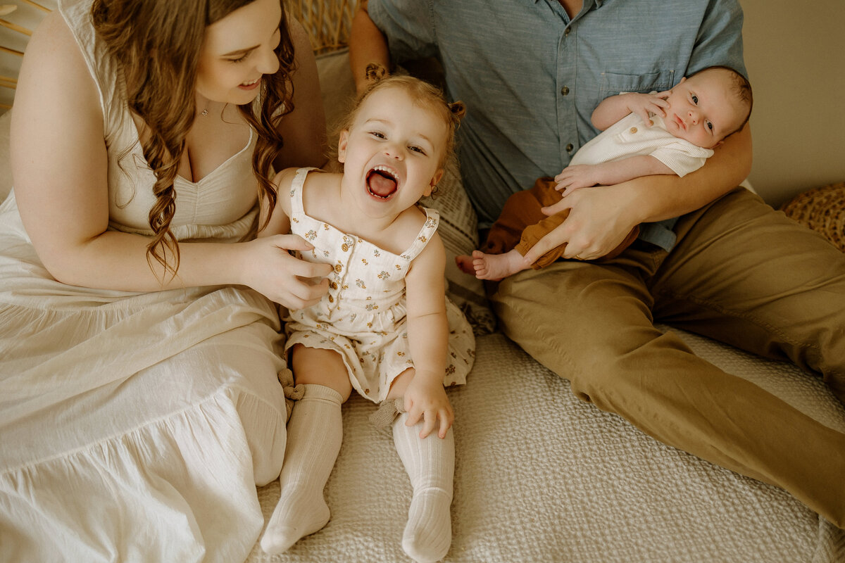 Discover my unique approach to family photography. I specialize in capturing the precious memories that define each family's story.