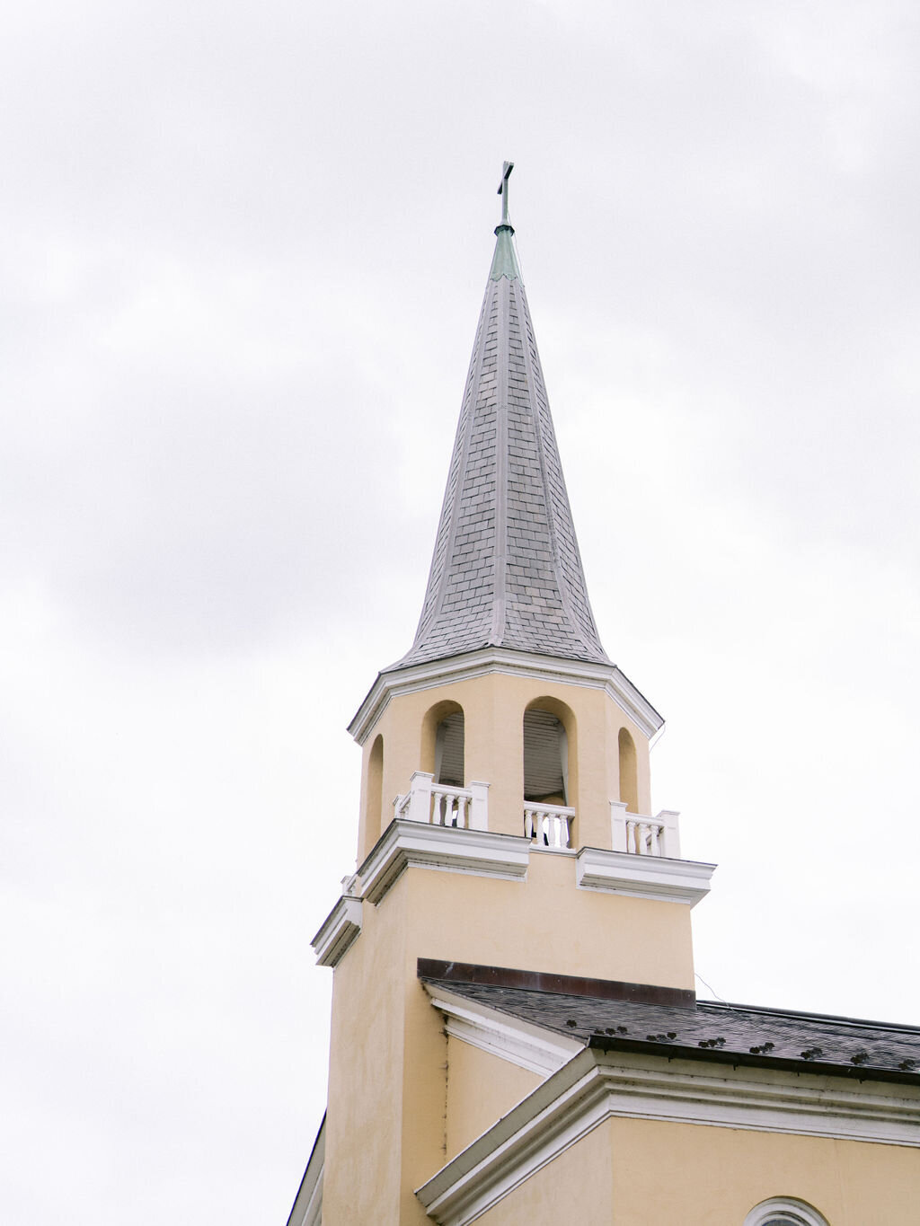 NikkiSanterre_EastCoastLuxuryWeddingPhotographer_WilmingtonWeddingSocialGracesEvents_Emma&Andy-115