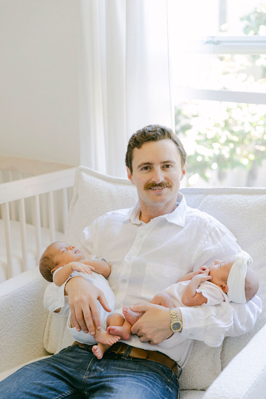PERRUCCIPHOTO_MONRO_TWINS_100