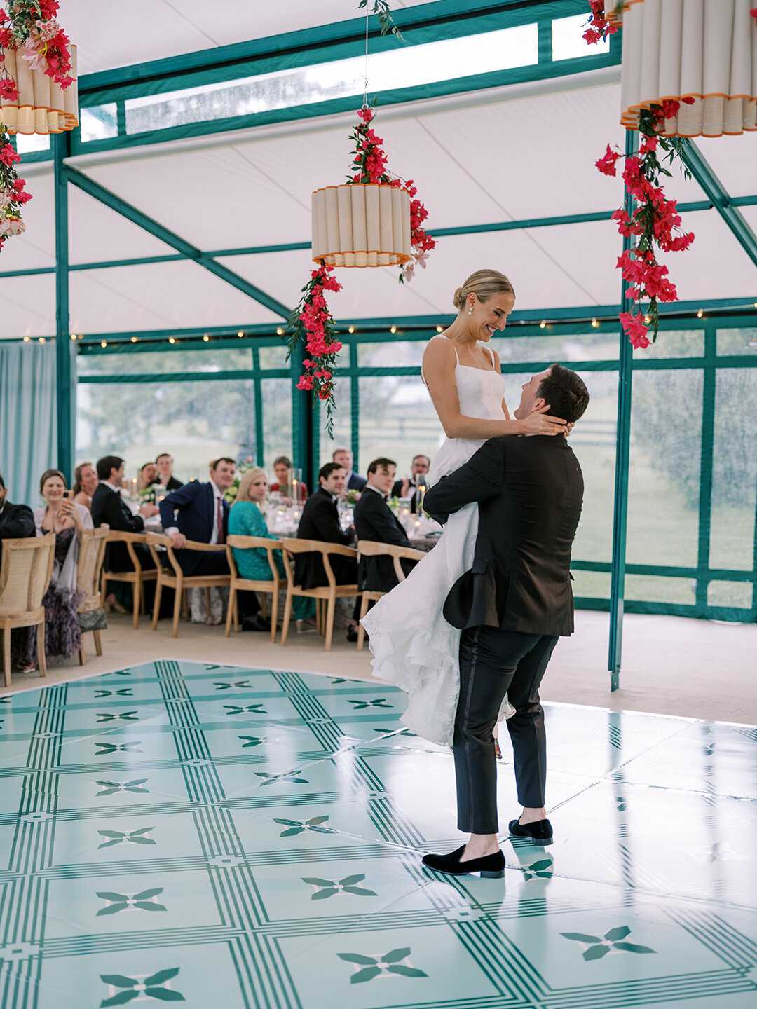 KathleenRob5-3-25GlenstoneGardenVA-VickiGraftonPhotography-996