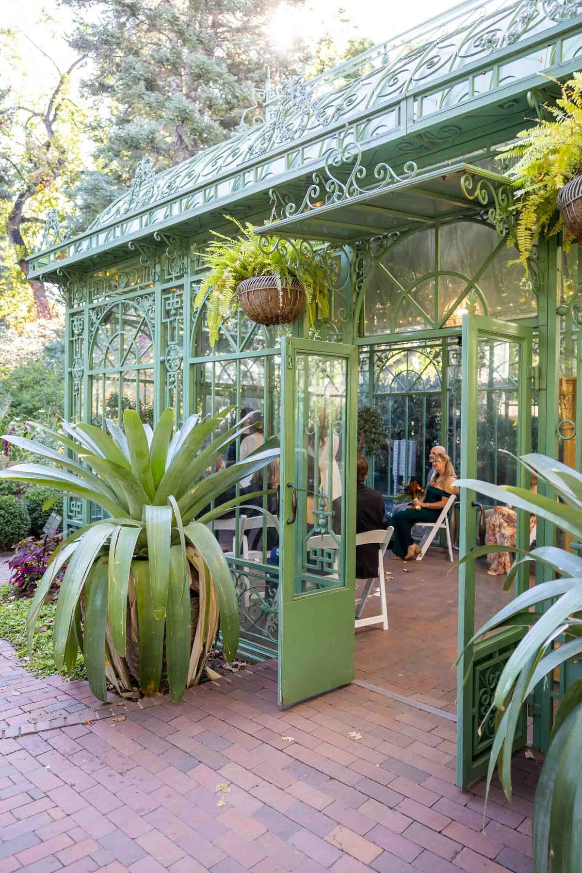 Denver-Botanic-Garden-Wedding-33