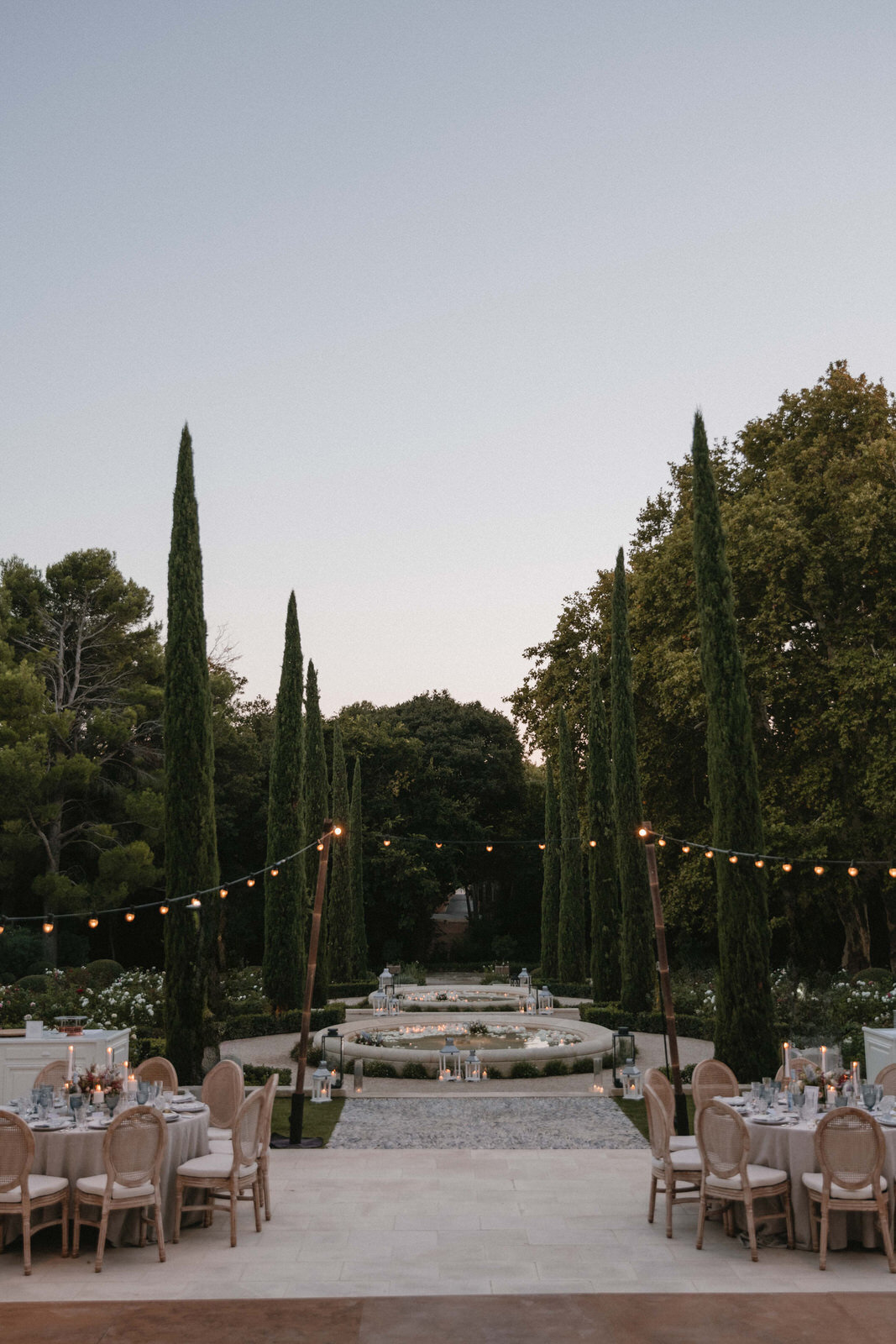 Flora_And_Grace_Editorial_France_Analog_Editorial_Wedding_Photographer (1 von 1)-37