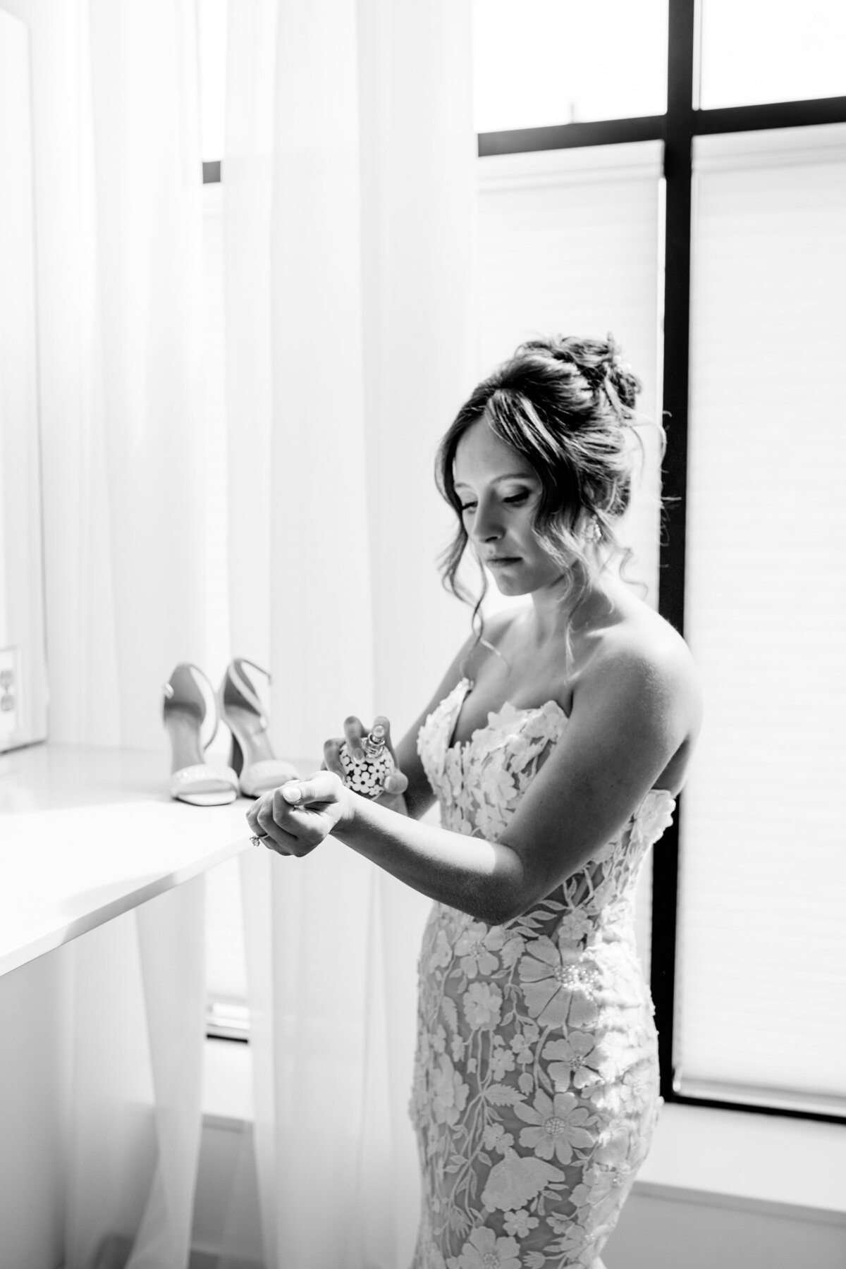 Lillie Mae Photo - Katie & John - Sneaks-21