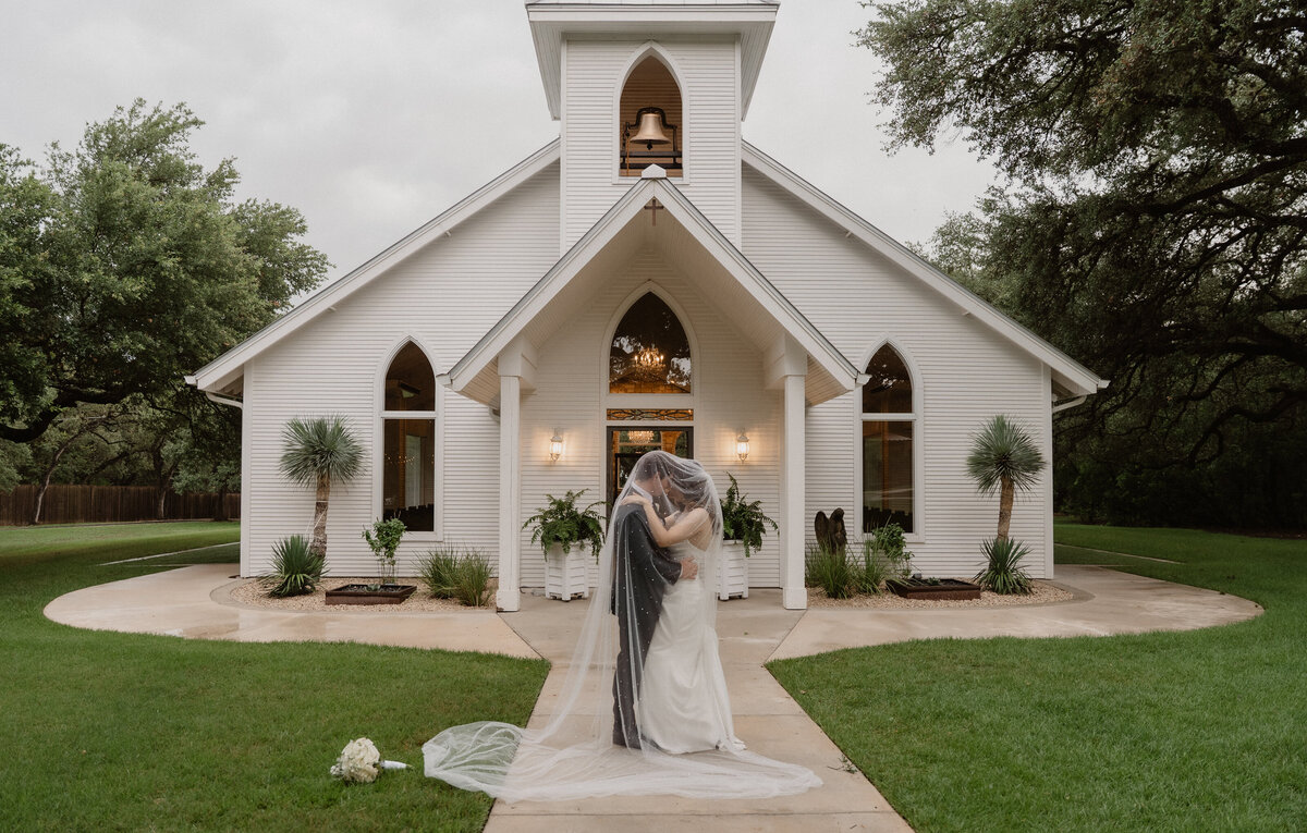 N&TWeddingPreviews-63