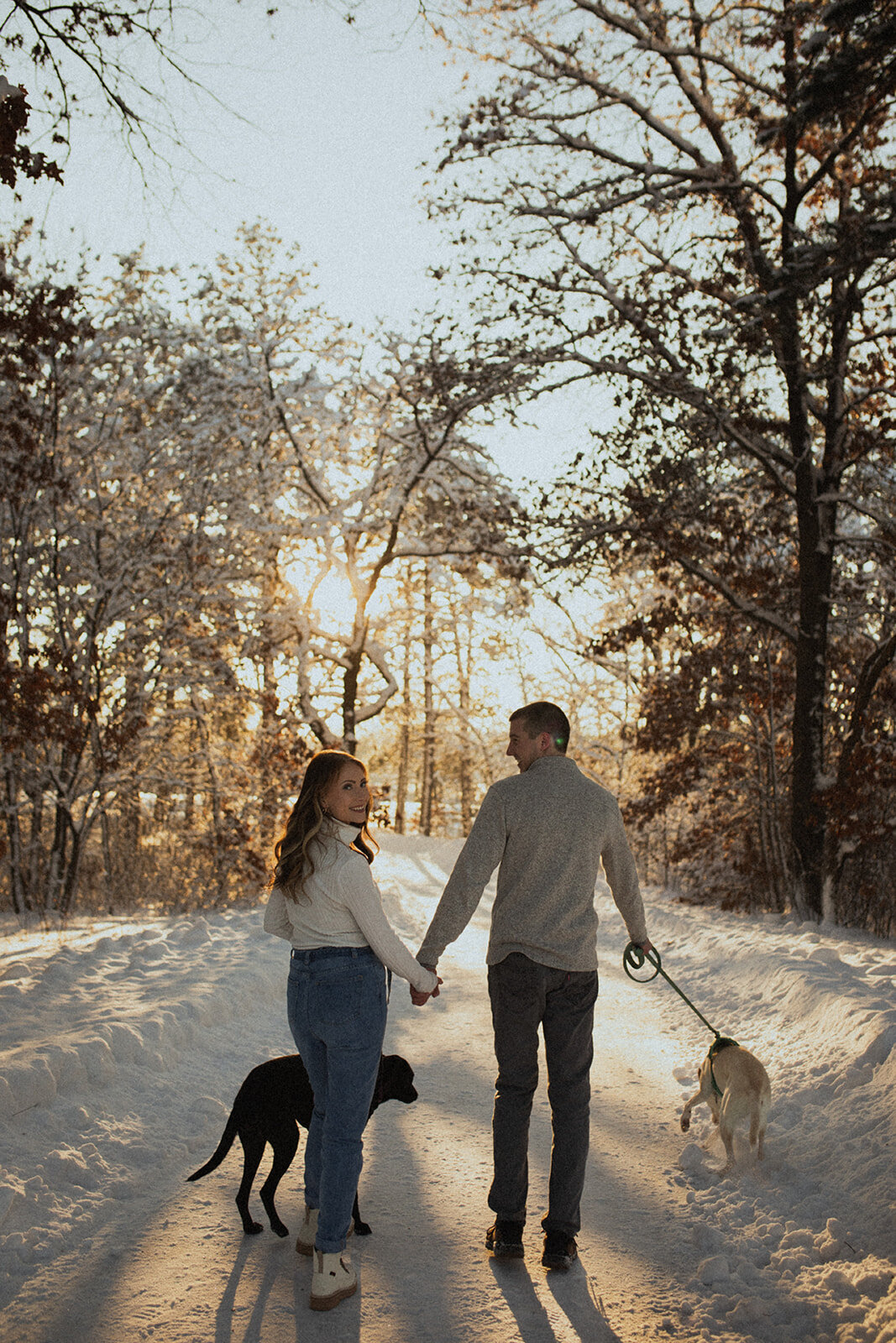 Minnesota-romantic-winter-engagement-session61