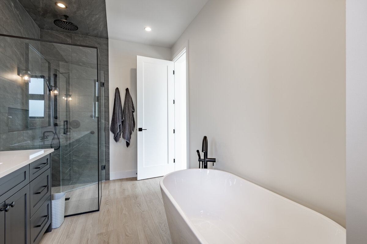 10376 125 St-29