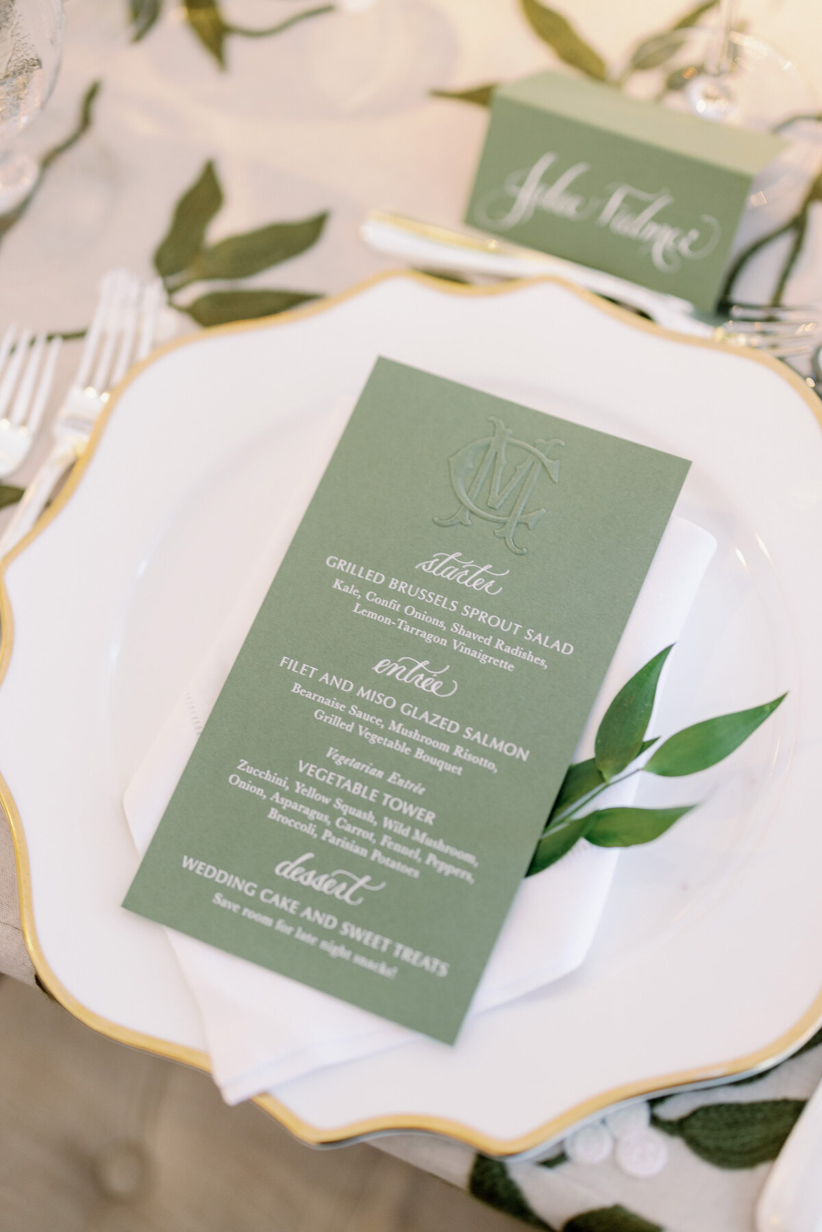 shoreacres-lake-bluff-tent-wedding-by-olivialeigh-87