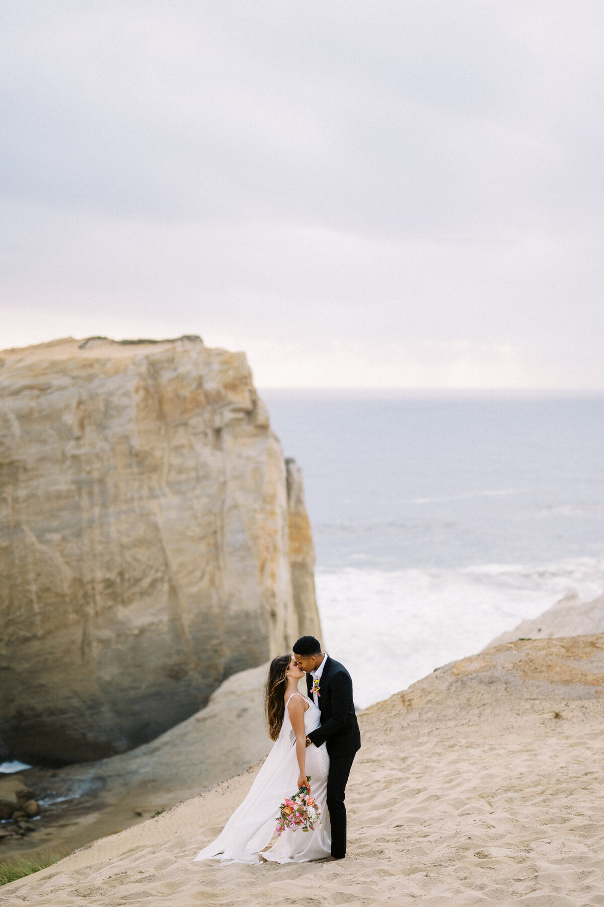 cape-kiwanda-oregon-elopement-9