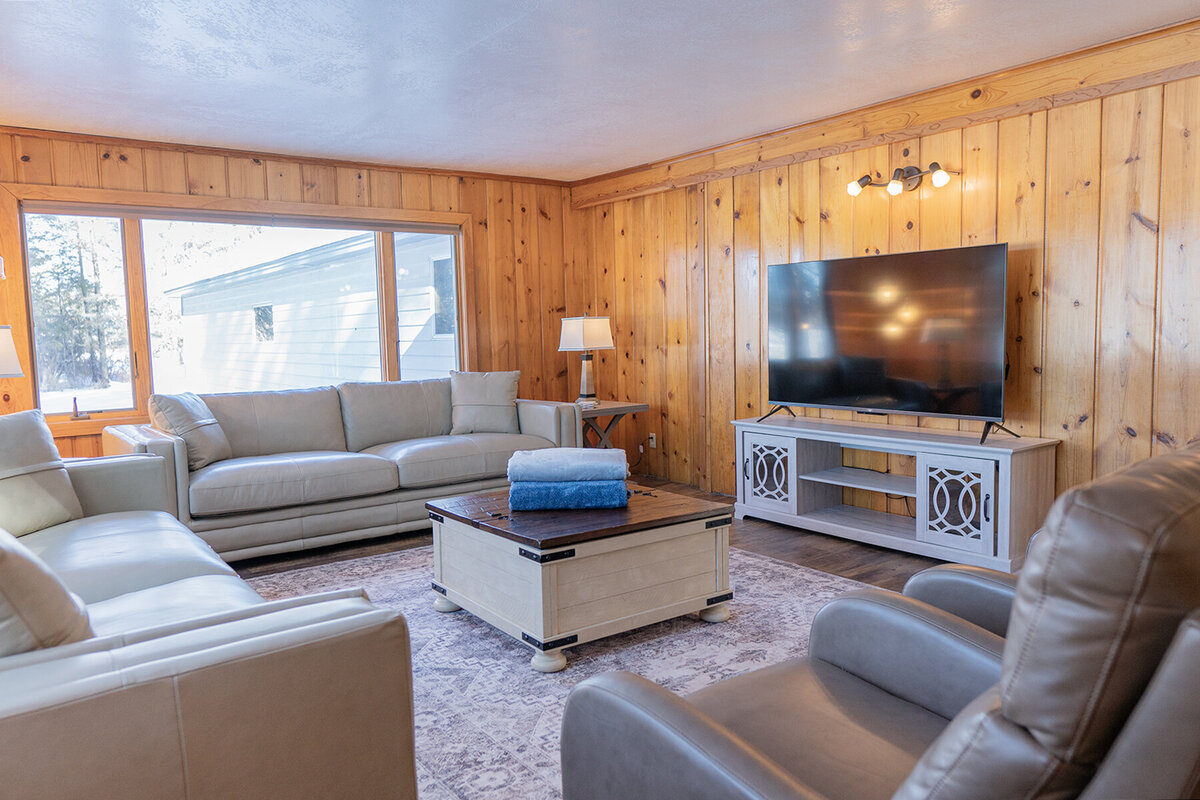 Lounging Area 2