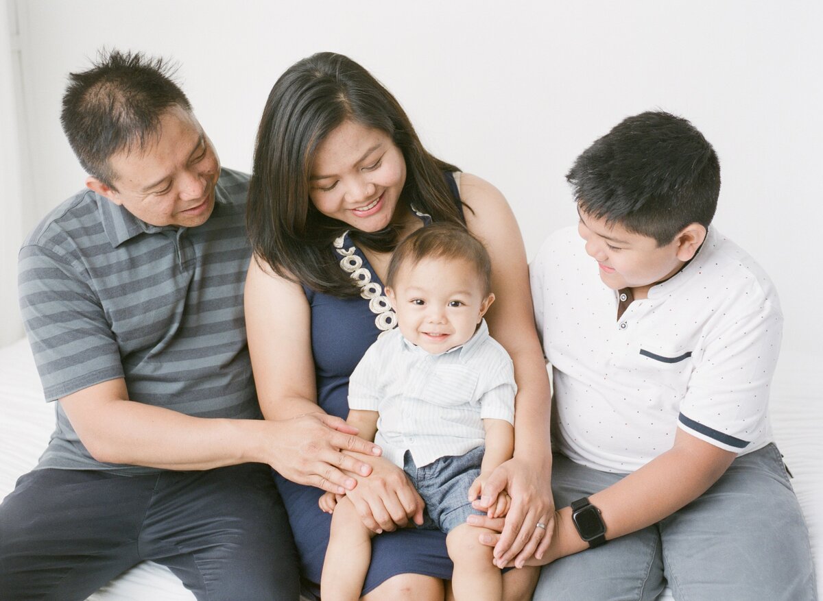 Champaign-Urbana-Newborn-babu-Wedding-Family-Miletone-engagement-maternity-Central-Illinois-photographer_0022