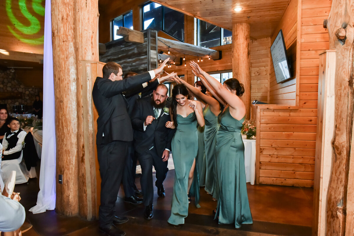 4285-Wedding at The Grands at Mulligans in Sartell Minnesota- Wedding Photographer Nicole Hollenkamp