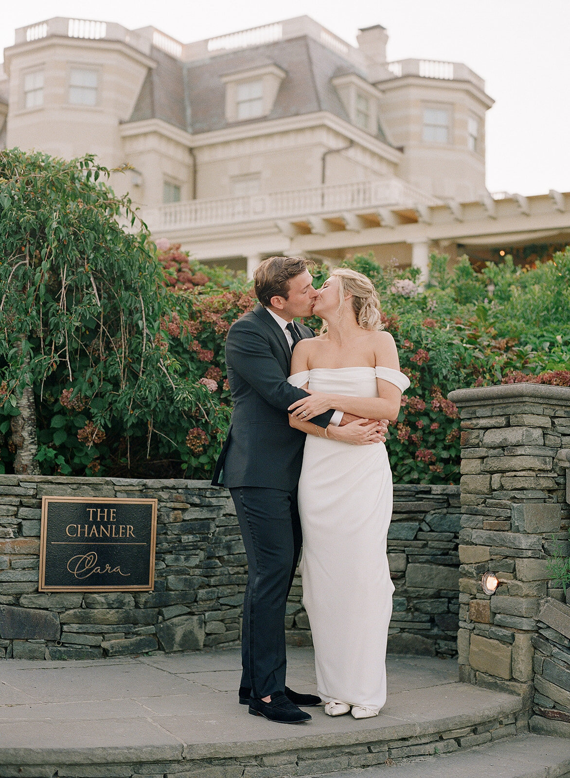 Wedding_Chanler Cliff Walk_Newport Mansions_RI__642731517_0006©HilaryBlock