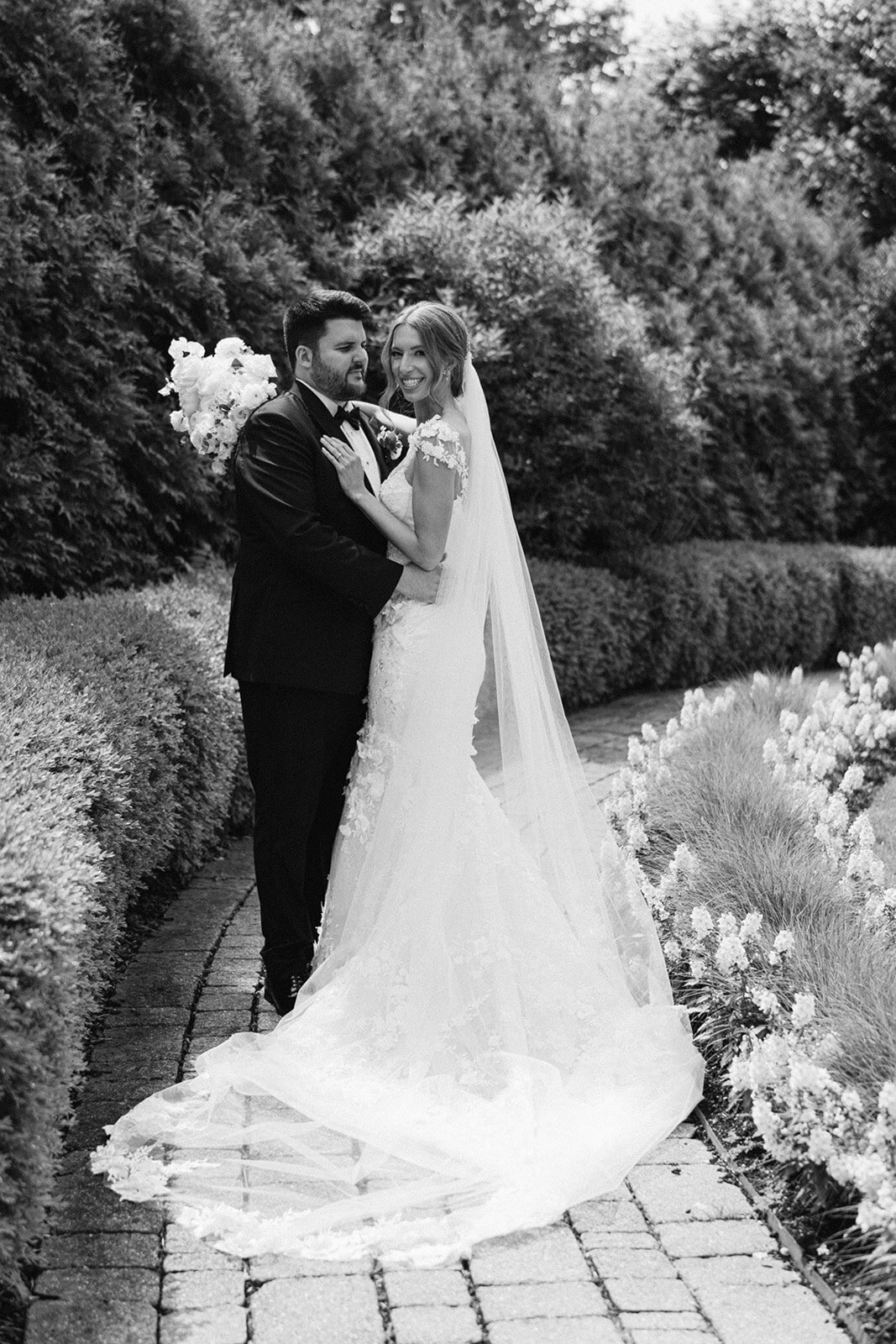 061623_Alyssa-Fred-Wedding_SNEAK-PEEKS-15_websize