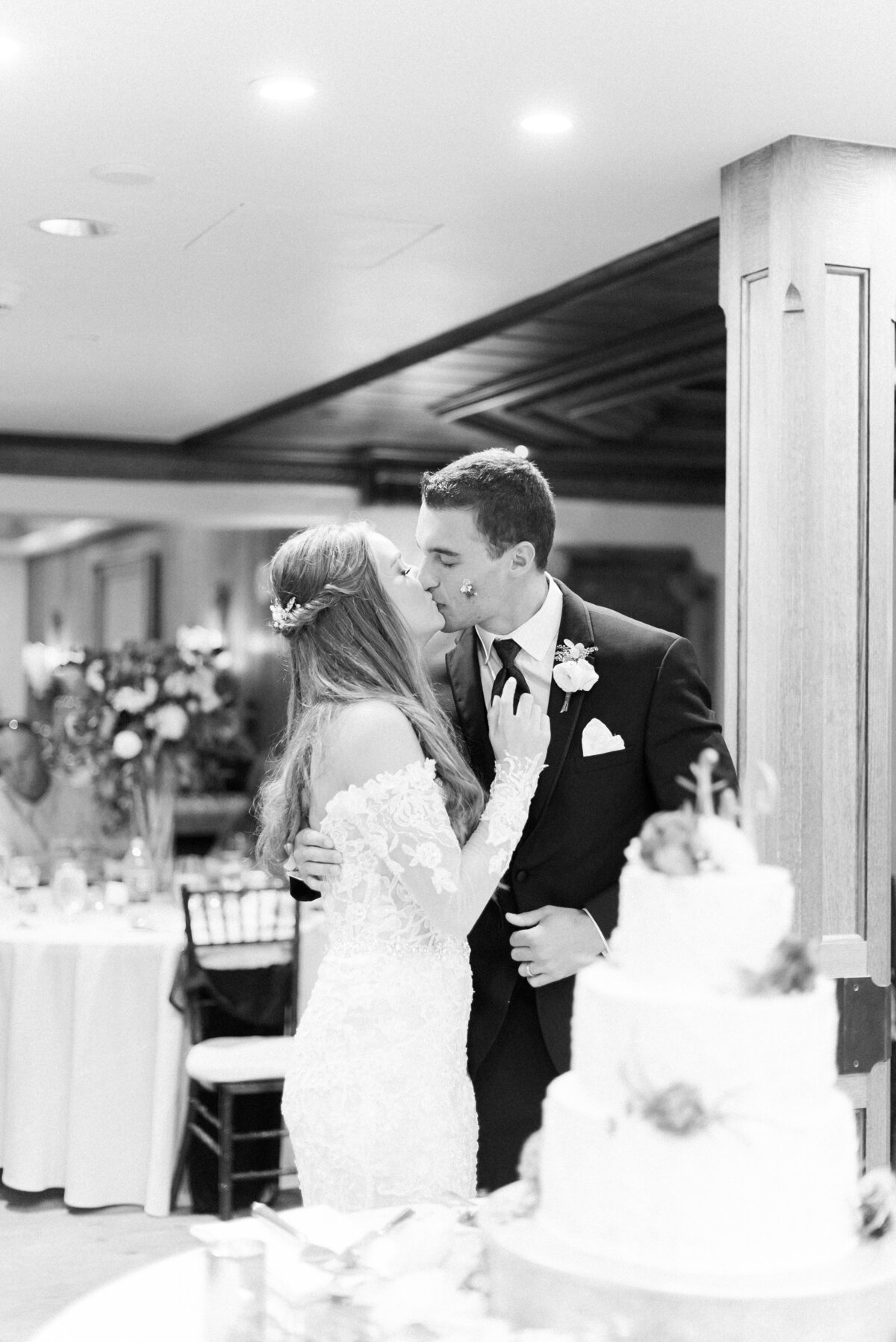 Melissa Brielle Photography Colorado Fine Art Wedding Engagement Photographer Photograph Melissa Minkner Light Airy Luxury High End18