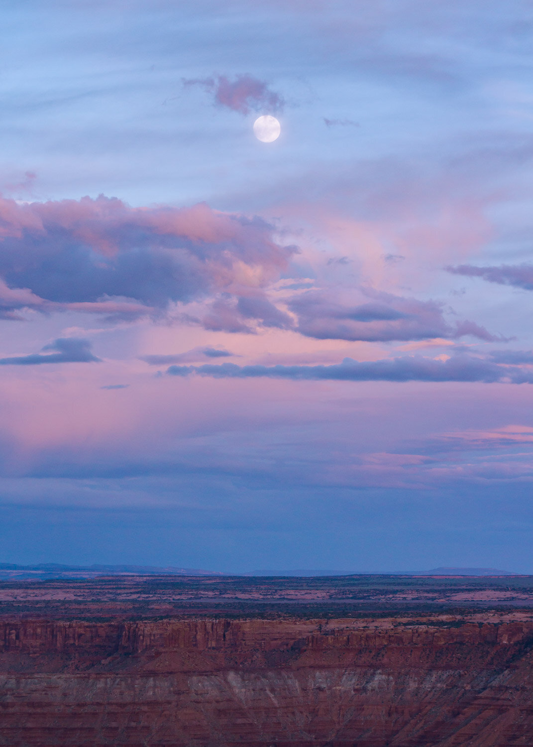 CanyonlandsMoonRise1-web
