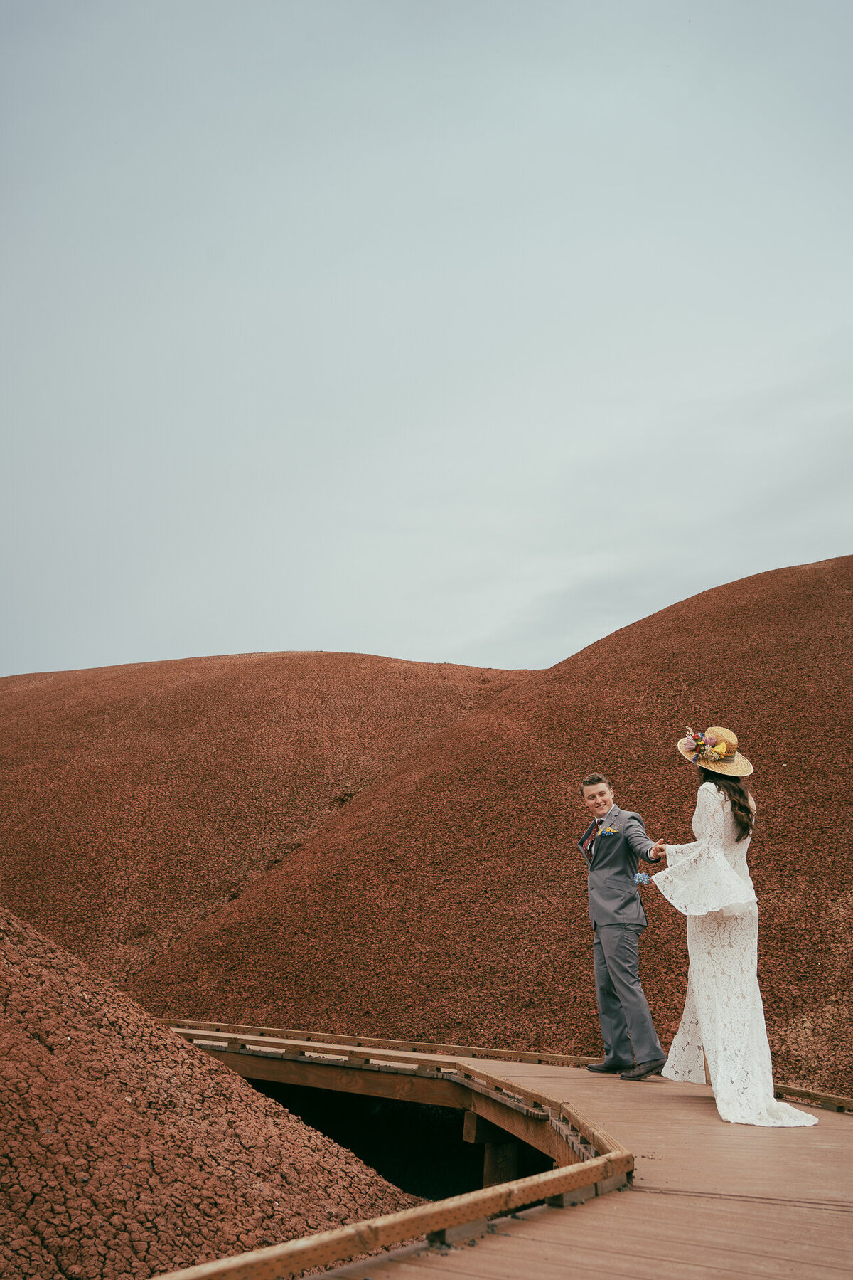 oregon elopement photographer painted hills-83