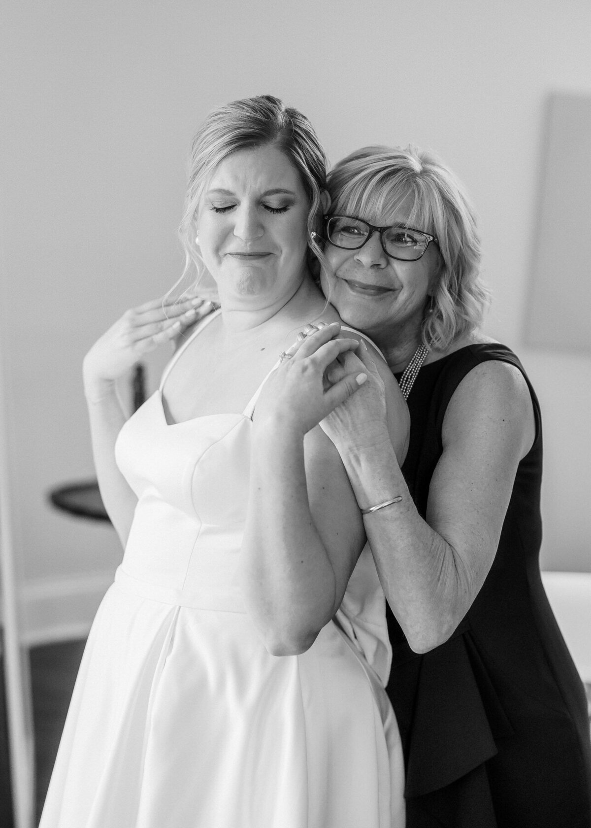 ChicagoWeddingPhotographer_KateKaplanPhoto_LiselRyan_bw-048