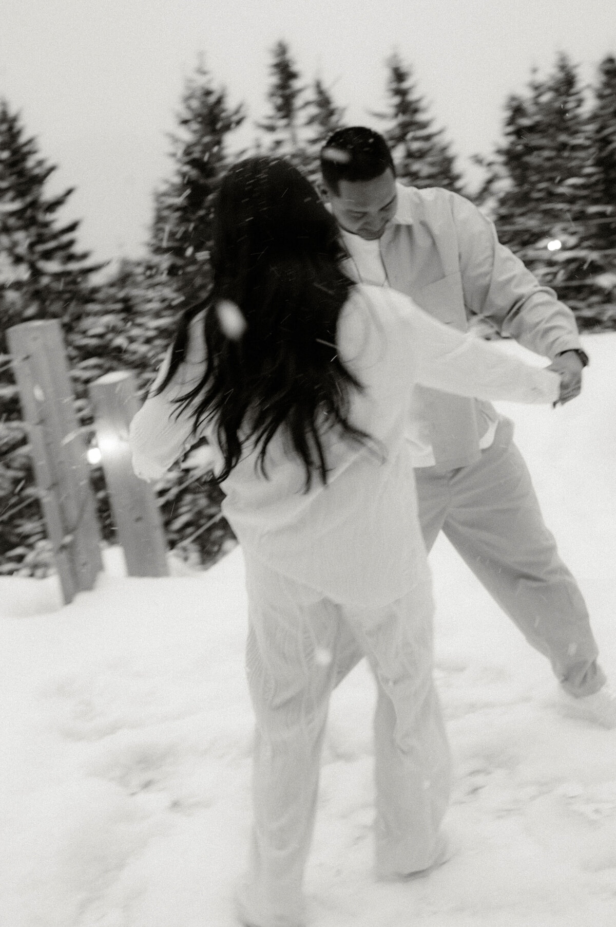 S-R_Winter-Elopement-Quebec-182