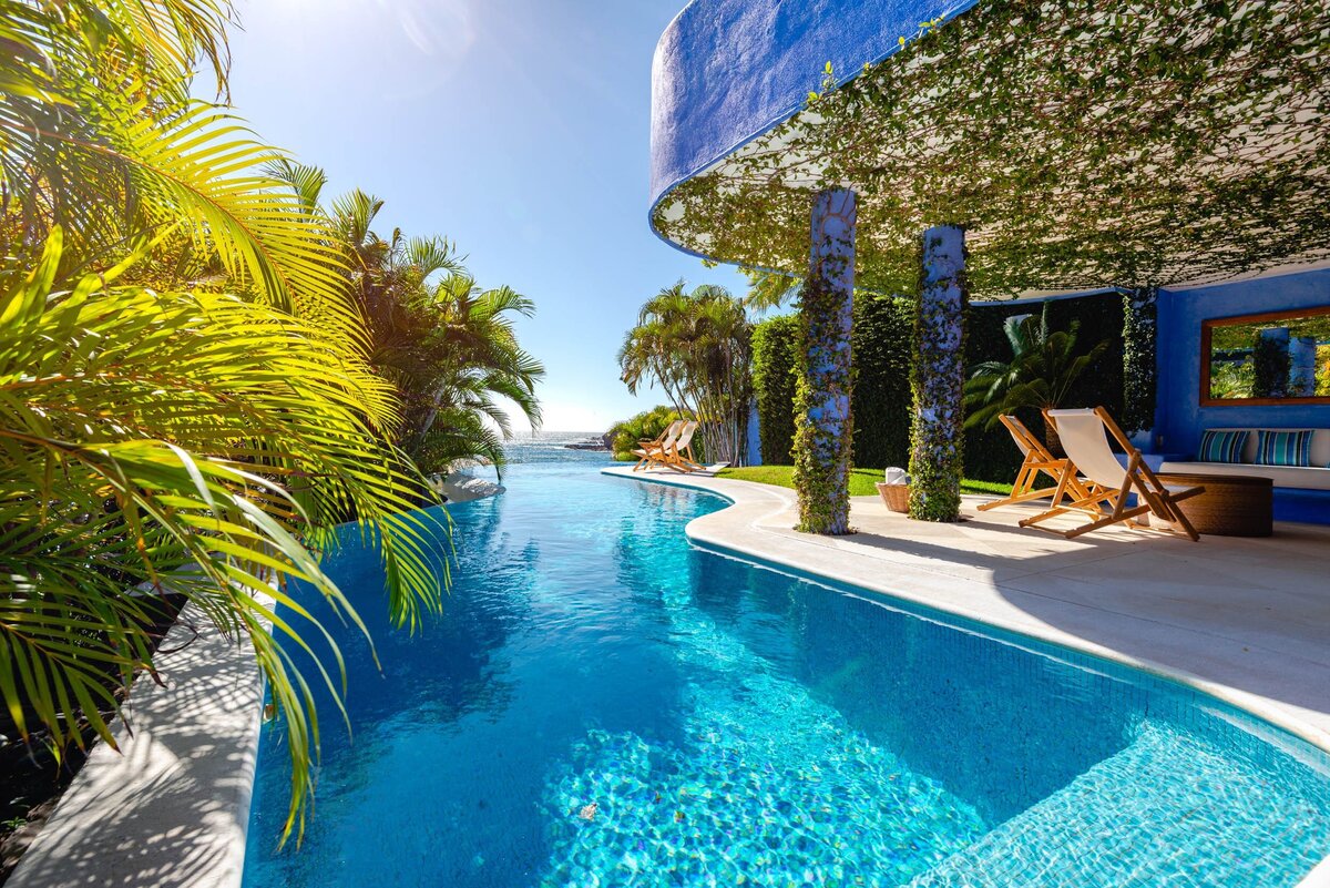 01-3-Careyes-Mexico-Properties-Villas-Casita-Azul-Infinity-Pool-4912