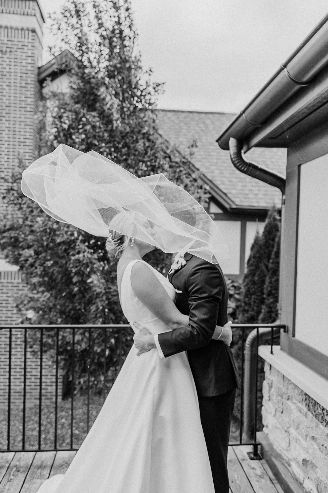 Saint Clair Inn Wedding First Look Michigan Photographer K. E. Rogers Photography-54