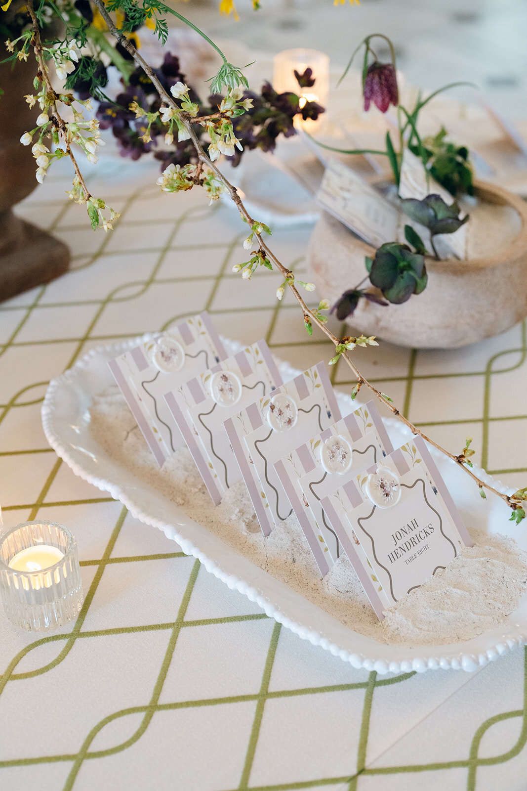 unique-spring-wedding-escort-cards-at-wadsworth-mansion-ct
