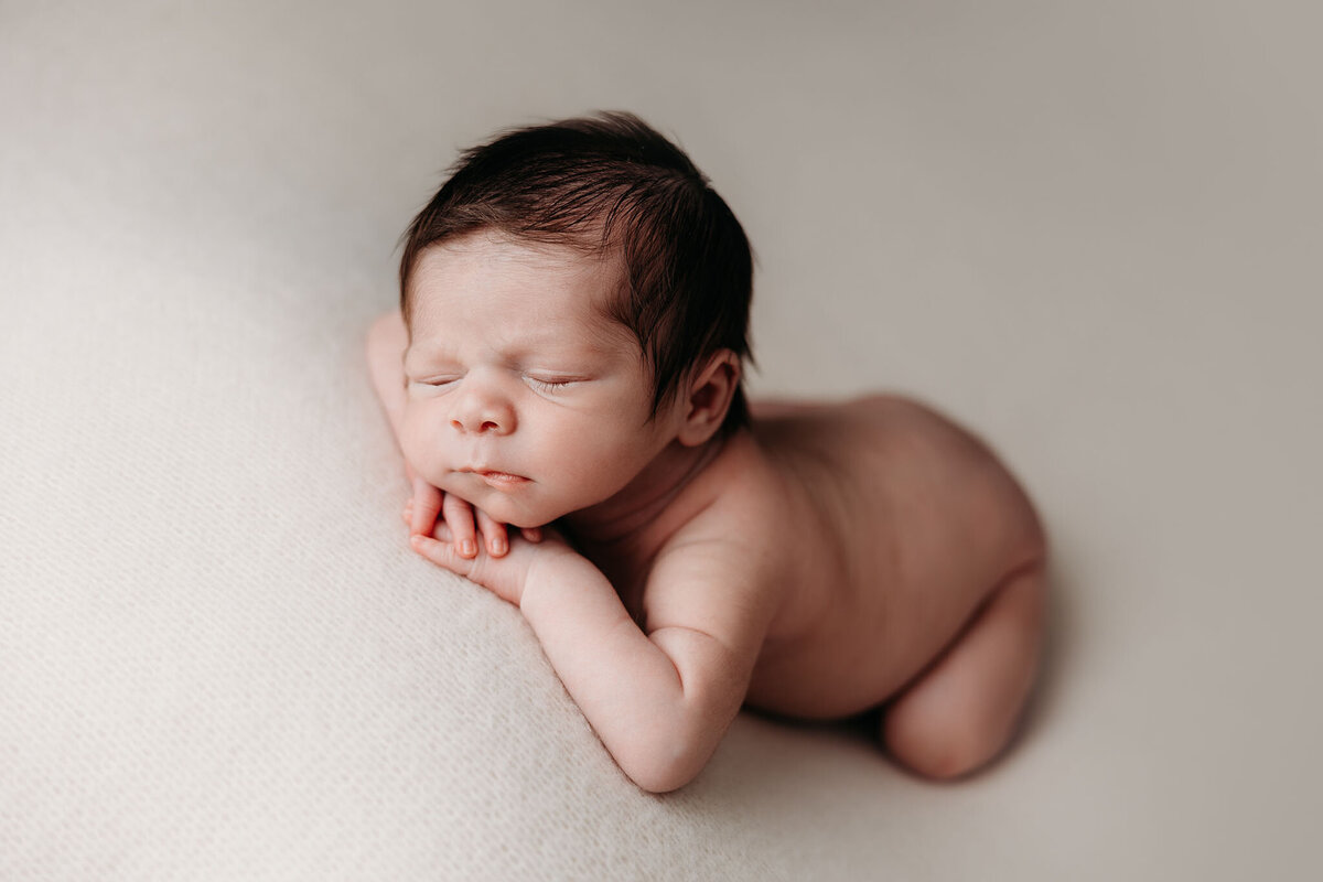 arielle_elizabeth_photography_newborn photographer, family photographer, baby photographer, milestones photographer, studio, near traverse city, near charlevoix, near petoskey, near gaylord, near harbor springs, michigan photographer_01219