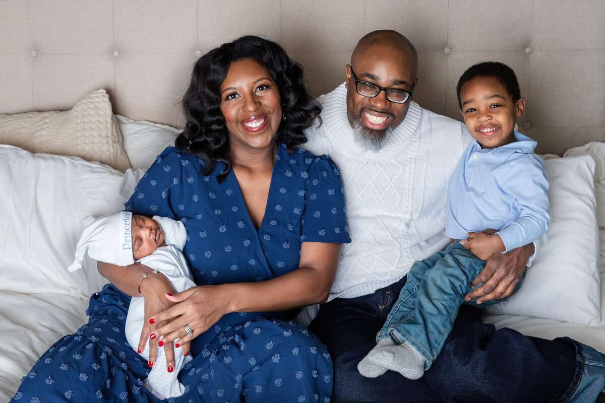 family-photo-new-jersey-newborn-photographer