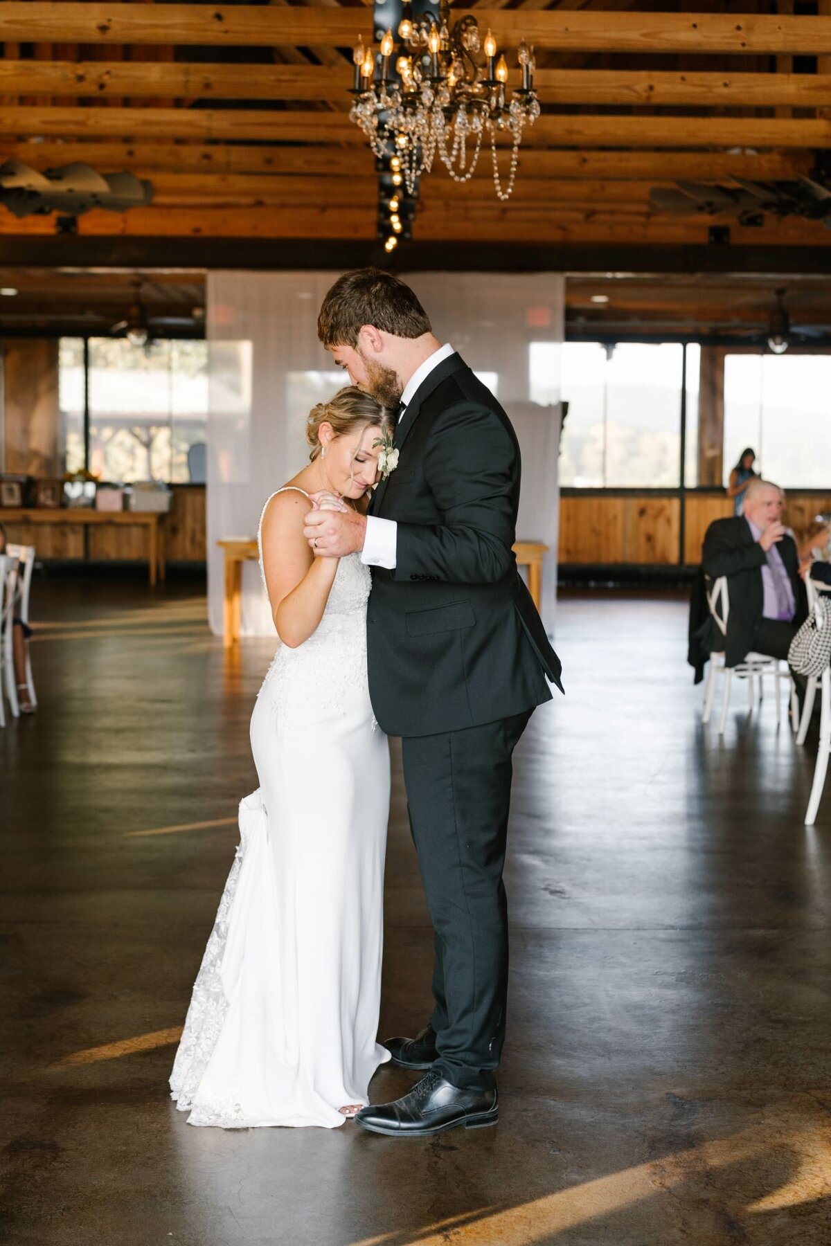 bride-and-groom-first-dance-lewallen-farms-waleska-ga