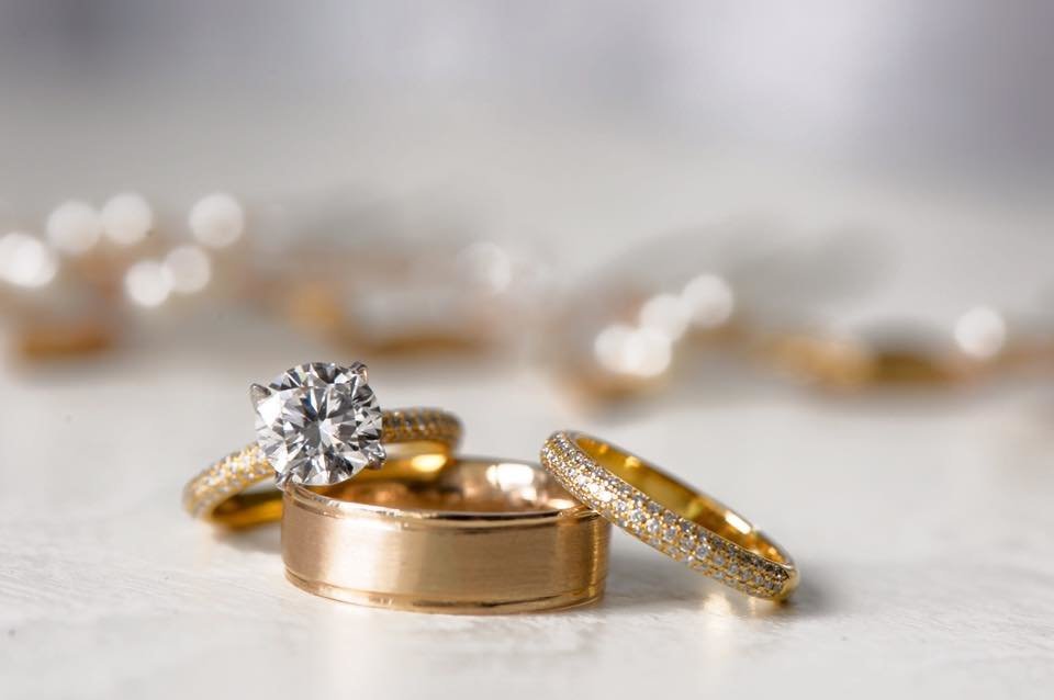 gold diamond rings