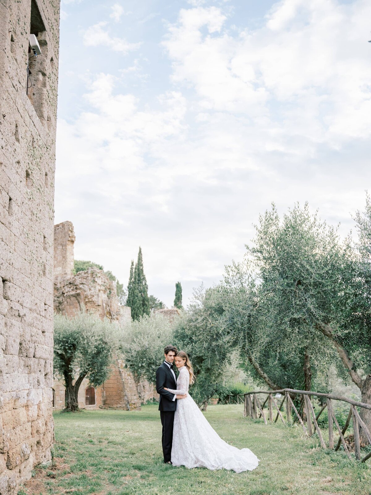 la-badia-di-orvieto-italy-wedding-photographer-298