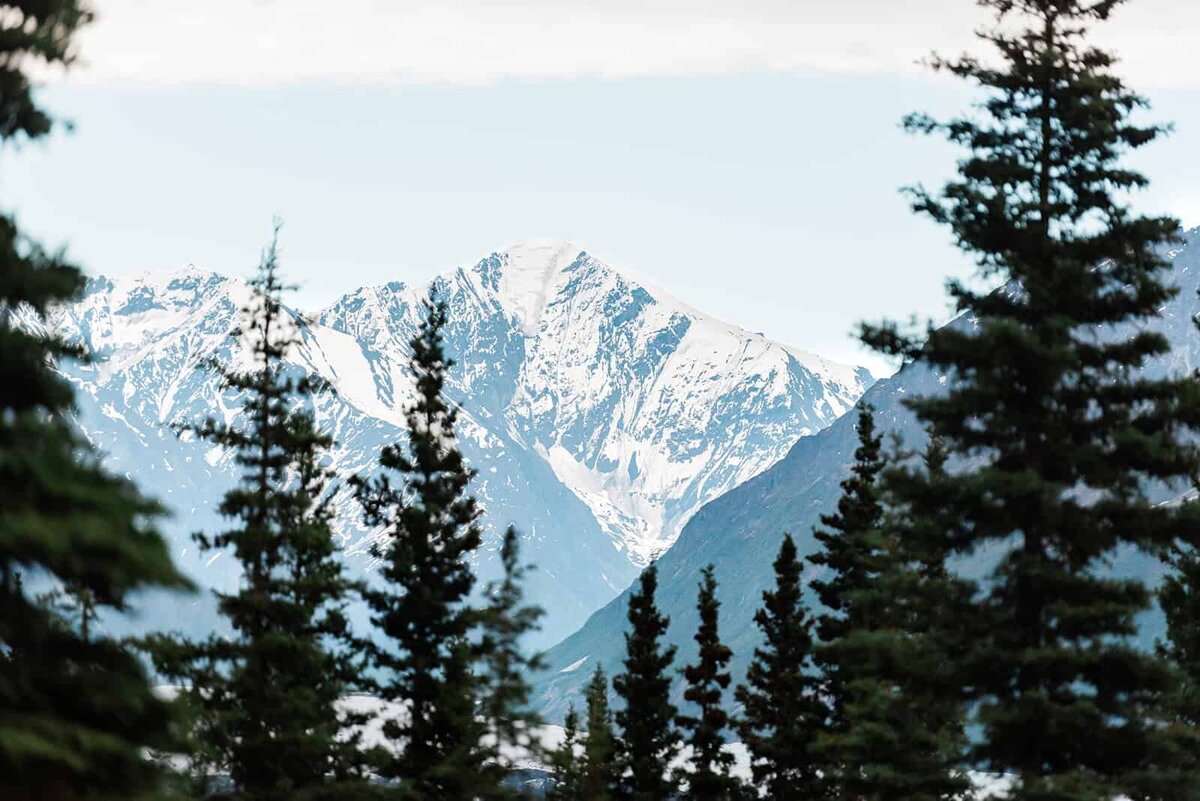 best-glacier-in-alaska-for-elopement-may-suprise-you-Soul-and-Sky-Weddings