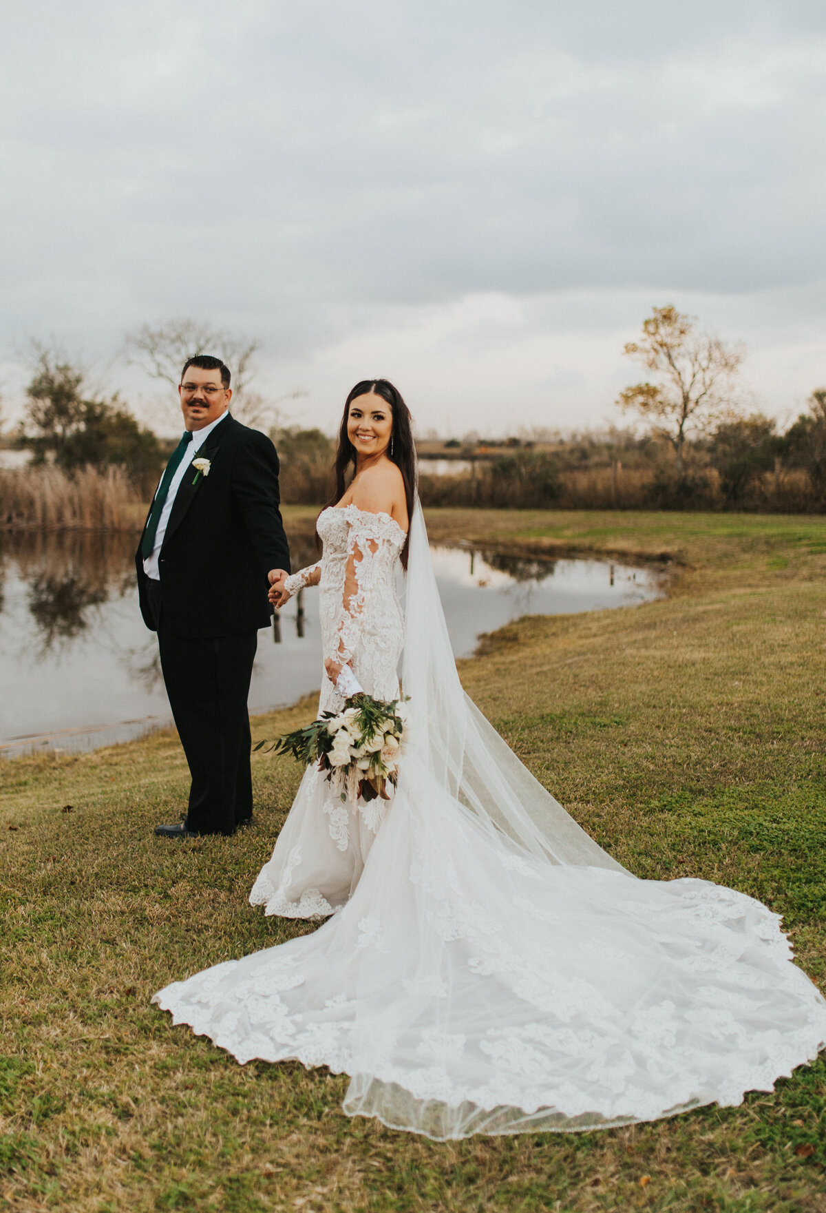 outdoor wedding photos in texas
