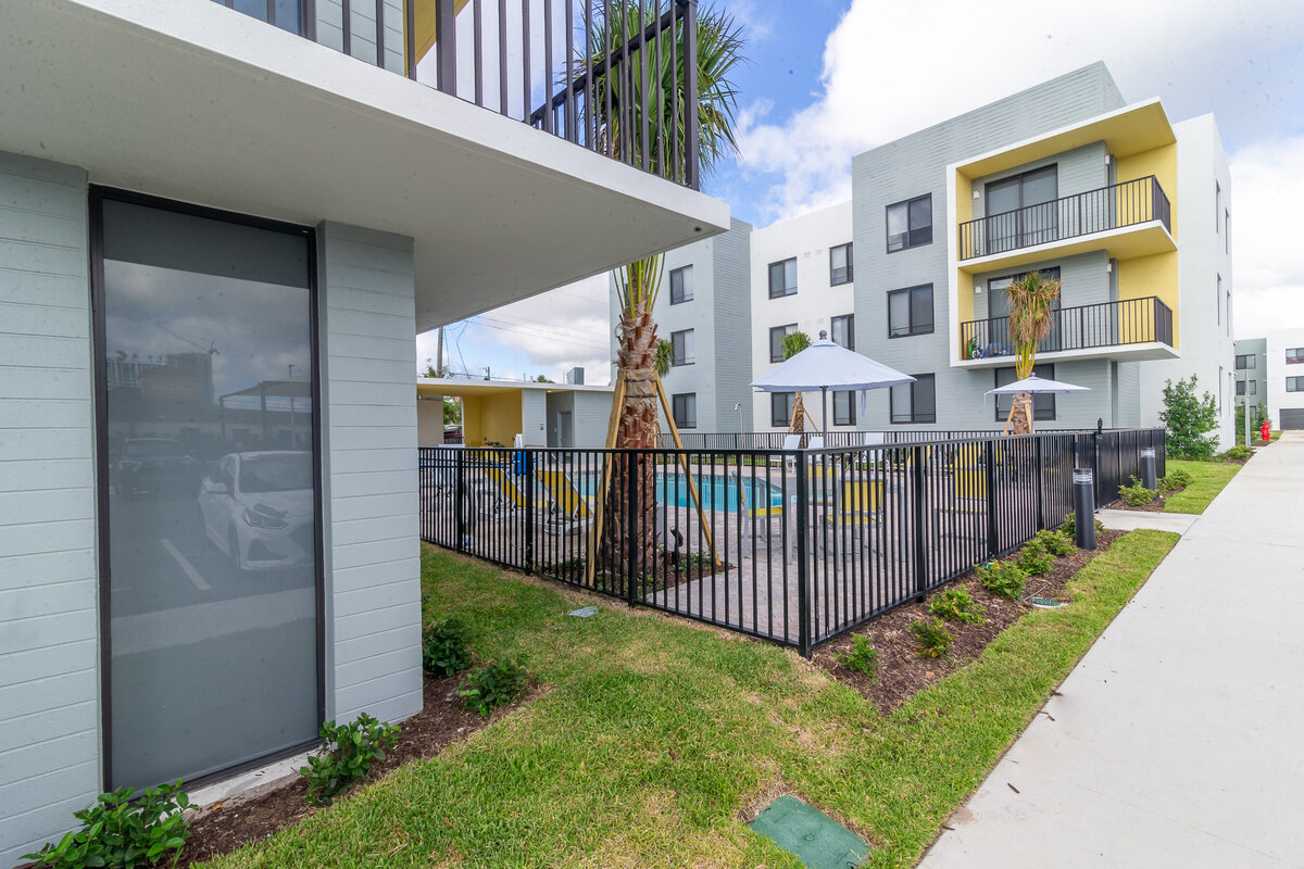 062524BERKELYPALMBEACH-46