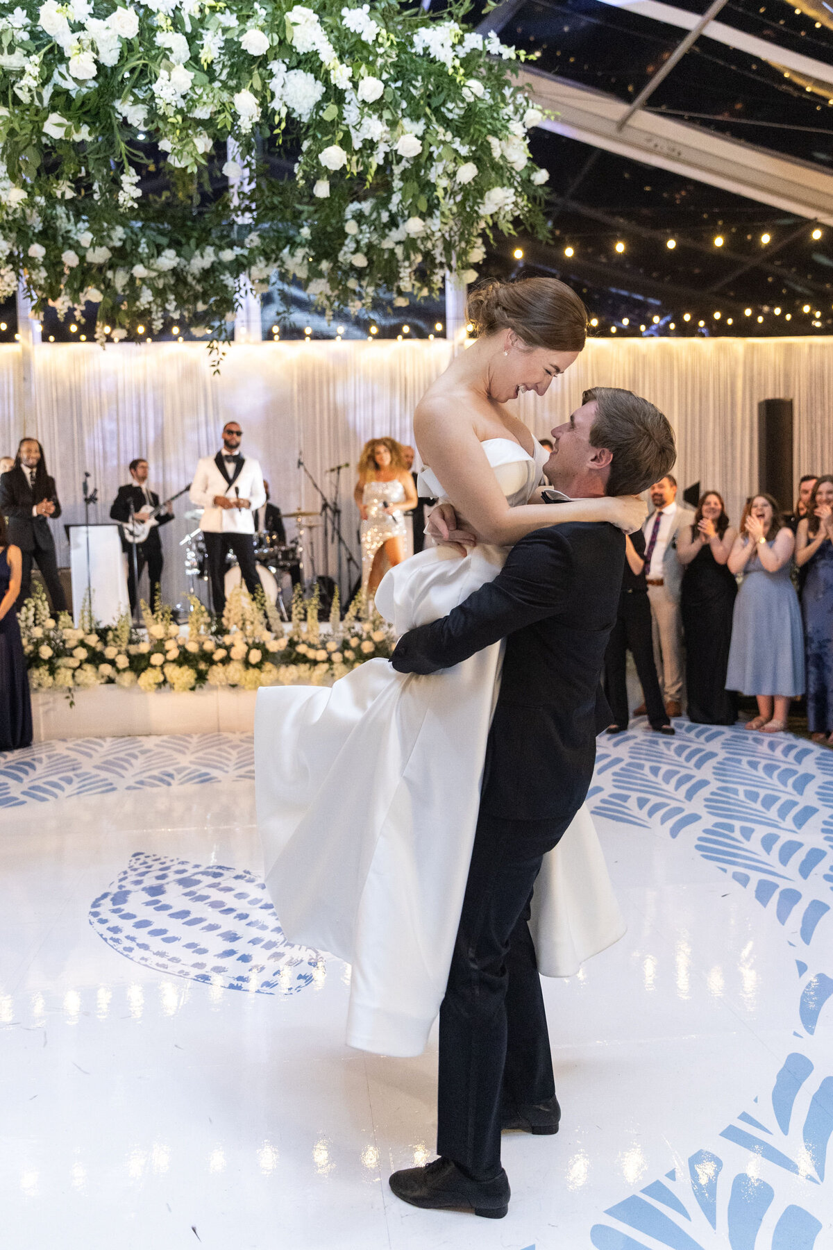 Palm Beach Jupiter Vero Beach wedding planner wedding design wedding coordination Florida wedding full service wedding planner full service wedding management South Florida wedding classic wedding design partial wedding planner destination wedding 45