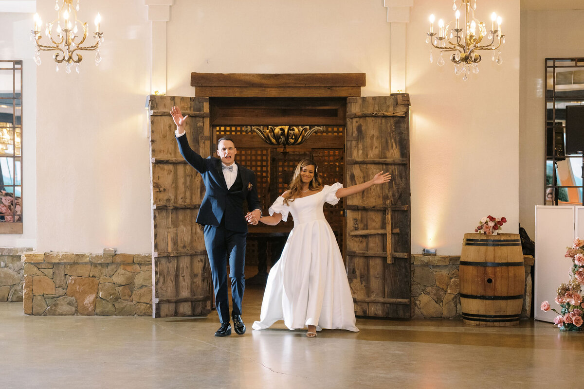 StoneTowerWineryWedding_MaddyWilliamsPhotography-83