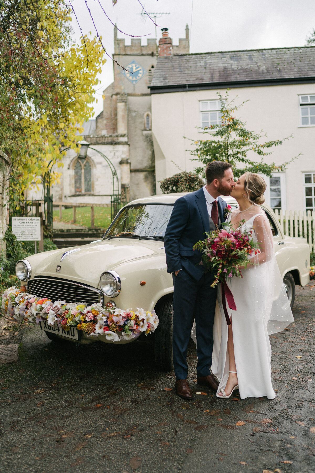 relaxed and natural london wedding photographer-76
