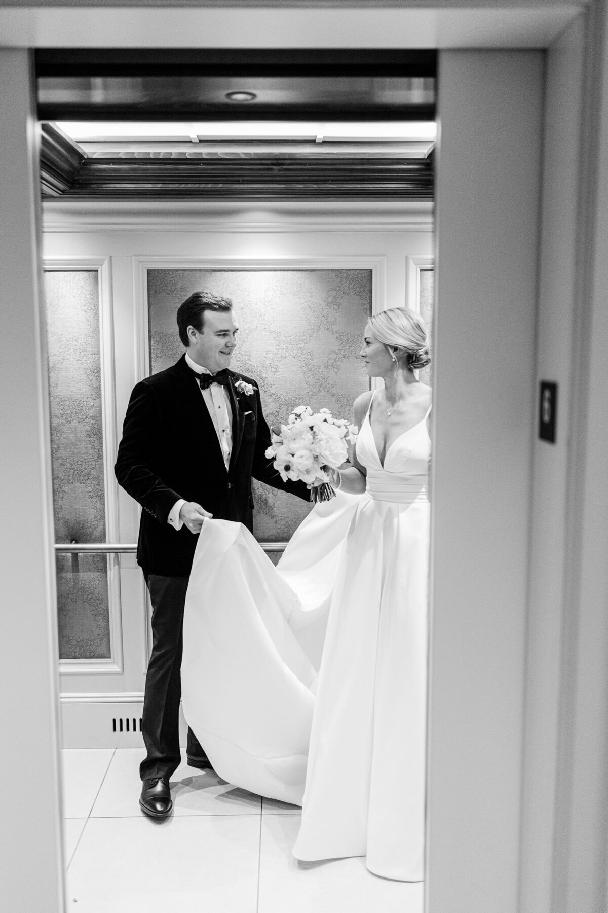 Charleston Photographers for Weddings and Elopementsston Wedding Photos - Top Charleston Wedding Photographer