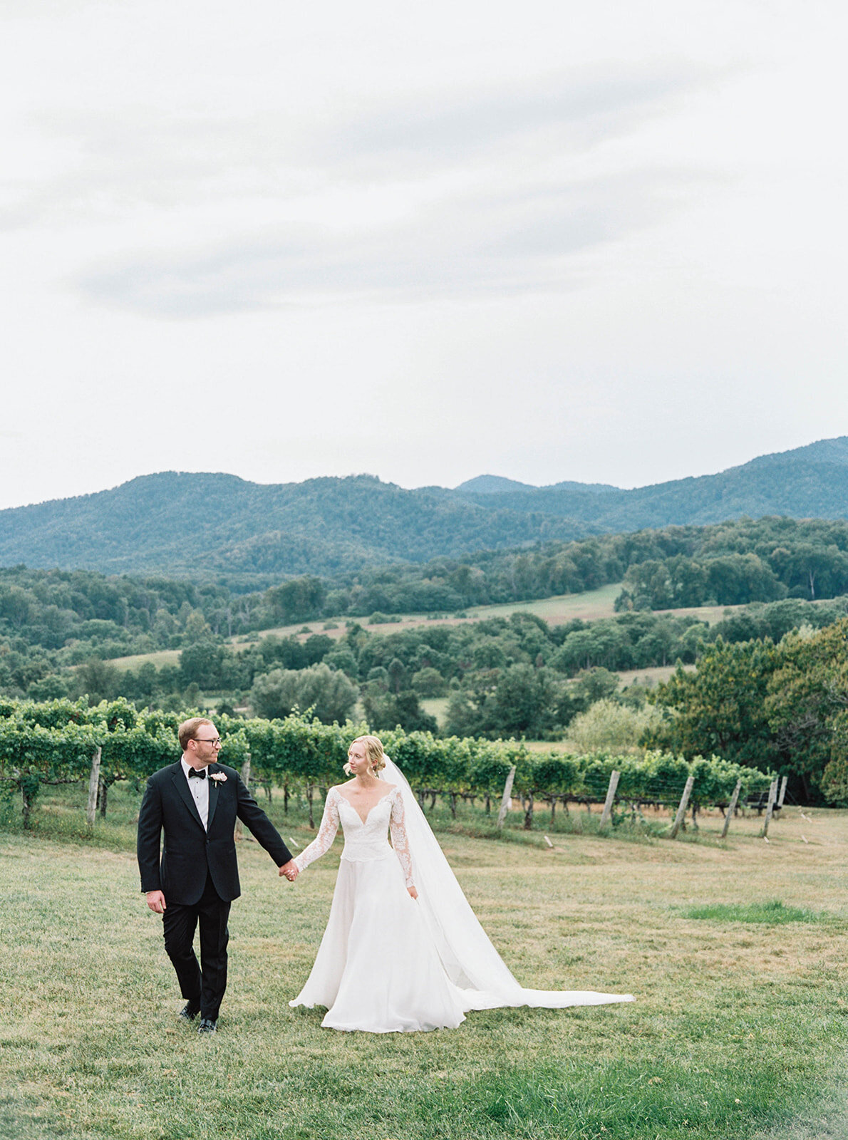 Pippin Hill Wedding Photographer Charlottesville Natalie Jayne Photography-22