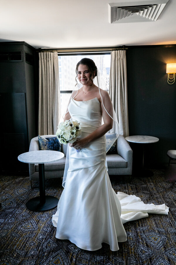 bride-intercon-hotel-tower-lounge-chicago