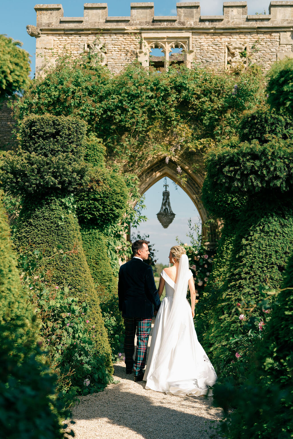 PoppyCarterPortraits-WeddingPhotography-EuridgeManor-10