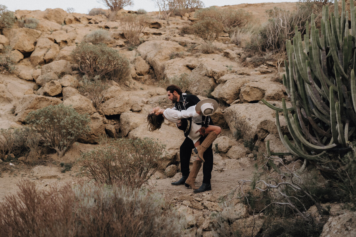 05489-Lisa Roeder Photography - Tenerife Elopement