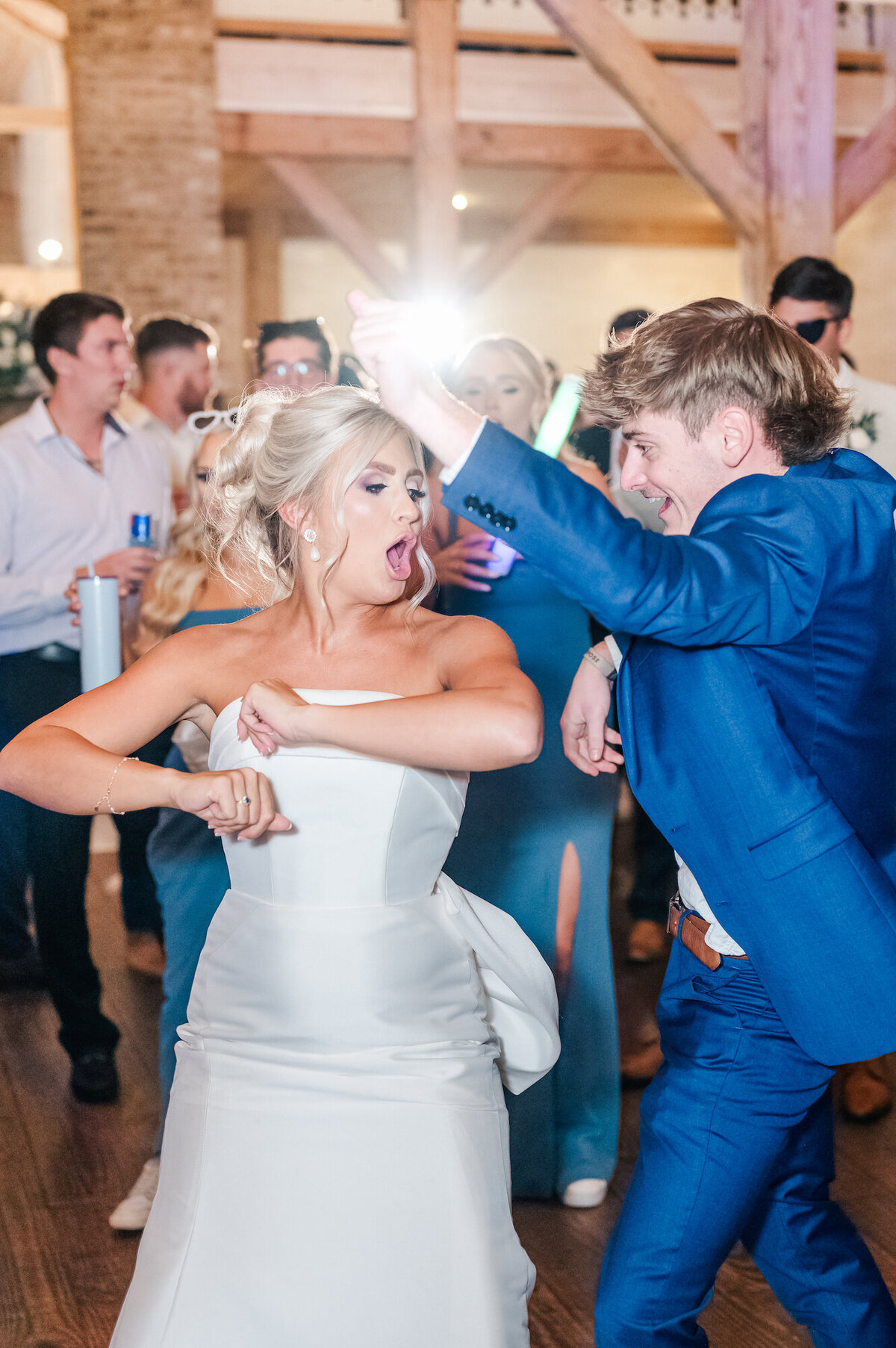 white-magnolia-november-wedding-kentwood-louisiana-92