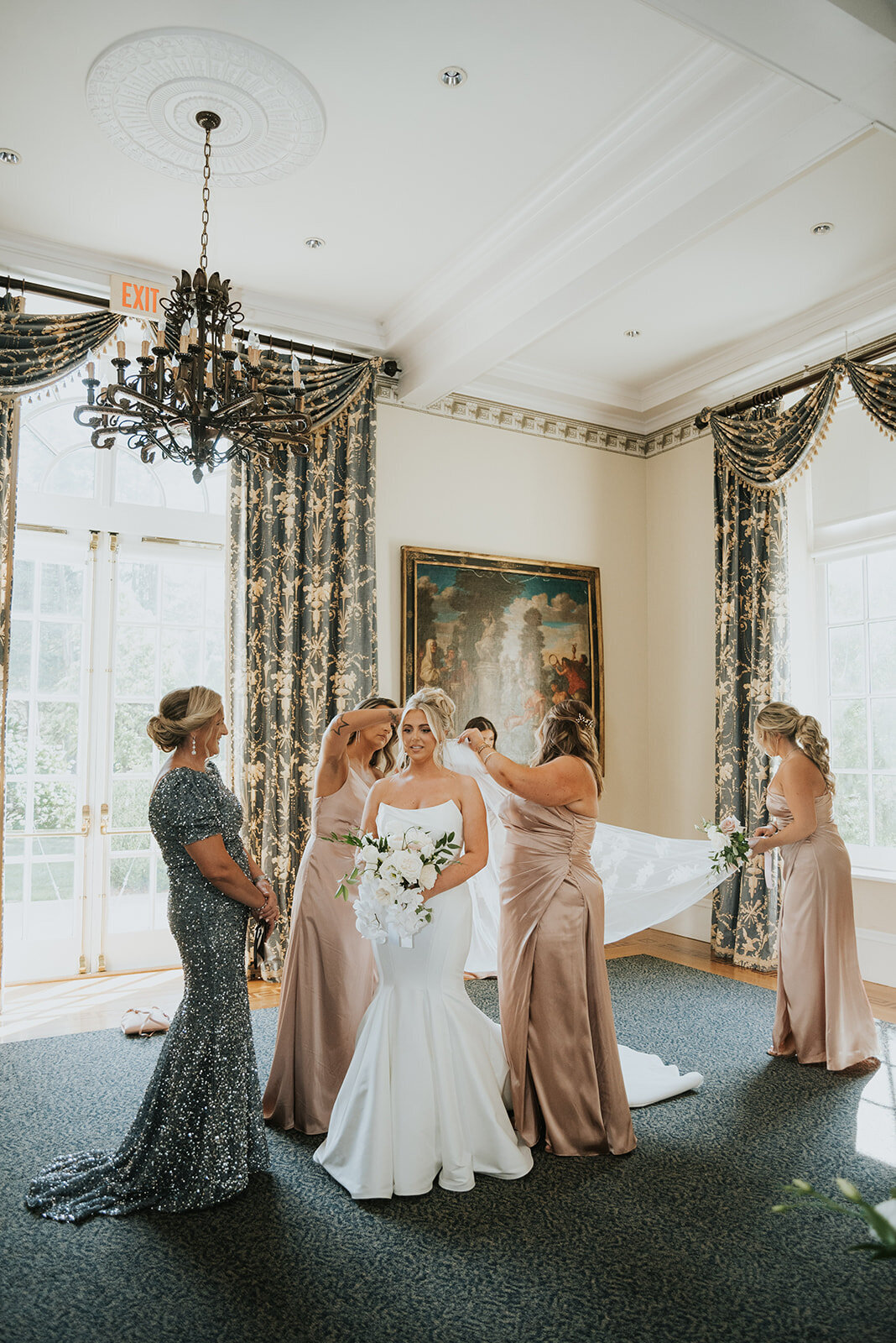 MODERN-GARDEN-MANSION-SUMMER-WEDDING-LINDSAY-BESNIK_PHOTOS_BY_MARIA_B_LUNG_0135