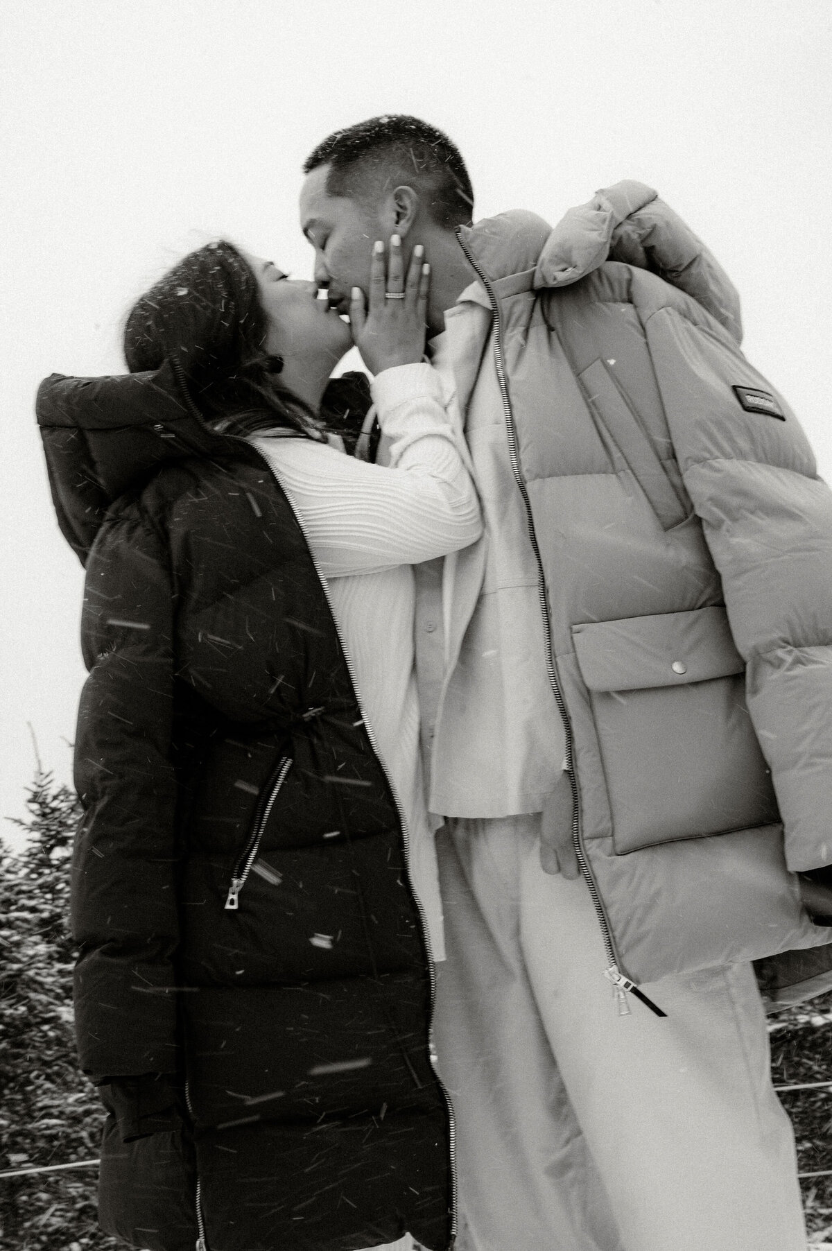 S-R_Winter-Elopement-Quebec-111