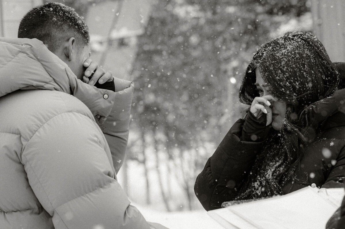 S-R_Winter-Elopement-Quebec-48