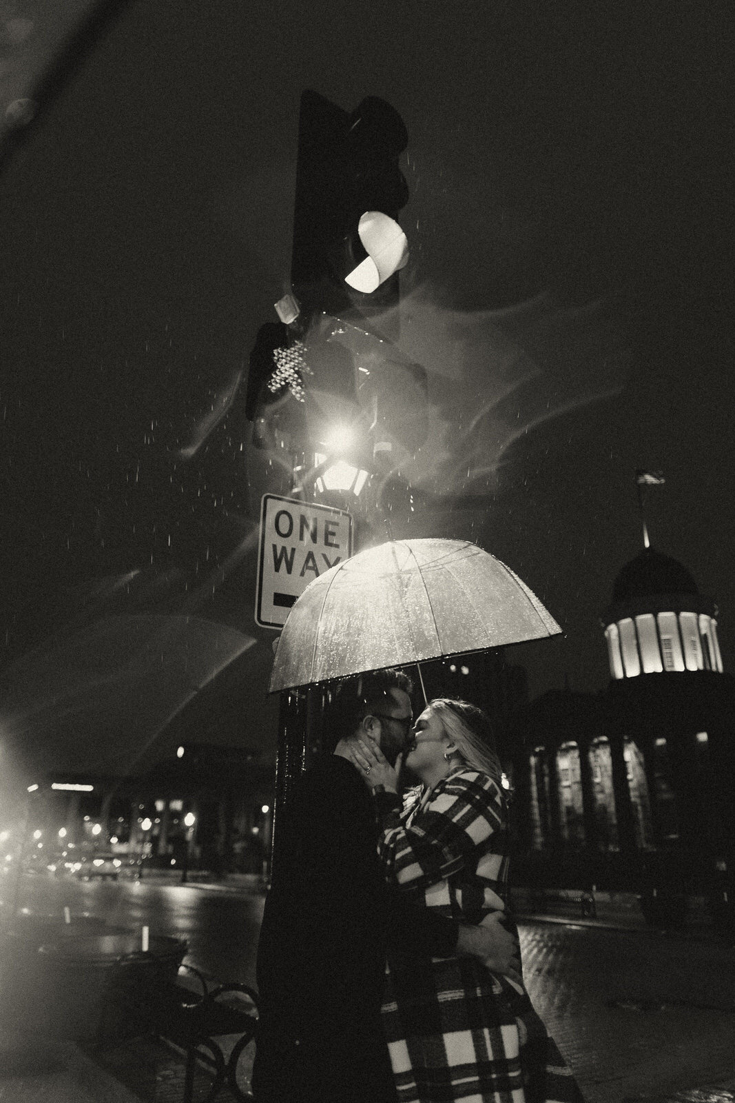 couples-rain-playful-night-session-downtown-moody-umbrella-film-illinois-8
