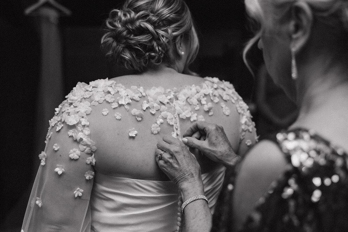EmilyMcCaffertyPhotography_OliverWedding_SneakPeeks-10