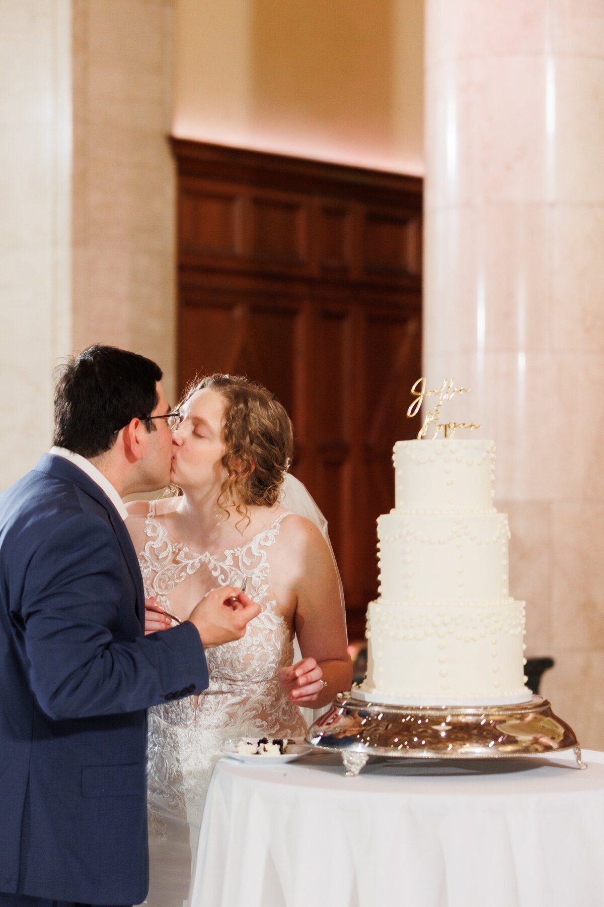 48-grand-rapids-city-flats-hotel-wedding